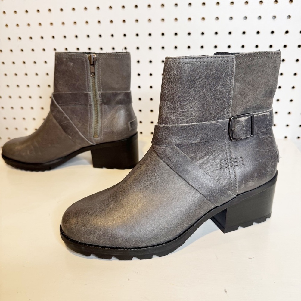 Sorel | Cate Women's Gray Leather Ankle Boots w/ Buckle NL3709-052 Sz. 7‎